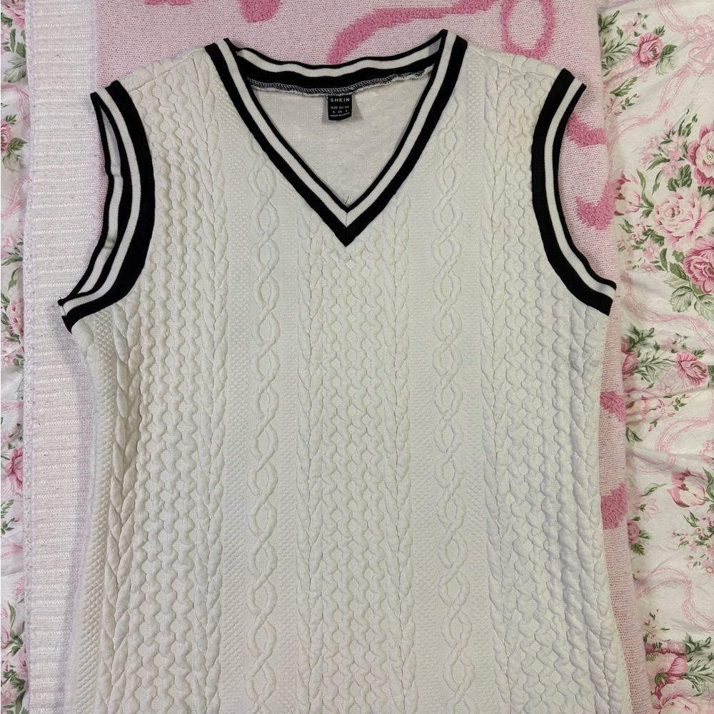 SHEIN White Cable Knit Vest with Black Trim